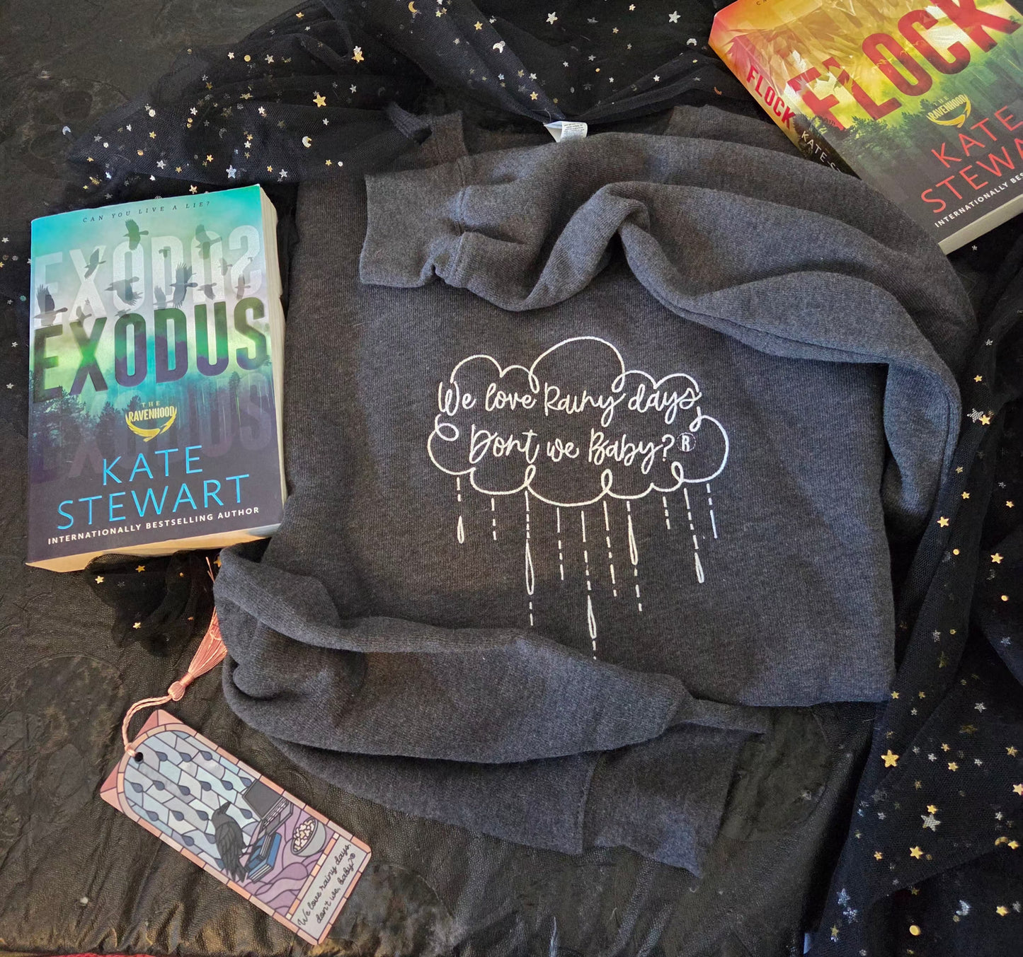 Rainy Days Cloud Embroidered Sweatshirt/Crewneck RAVENHOOD Fairytaleavenue
